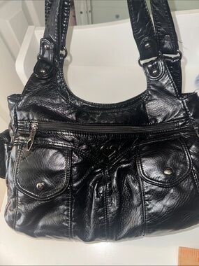 Black Women’s Shoulder Bag - Classic Quilted Faux Leather